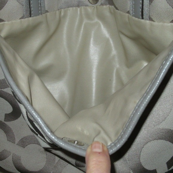 Coach Beige Op Art Signature Diaper Baby Tote Bag 16981 - Picture 6 of 11